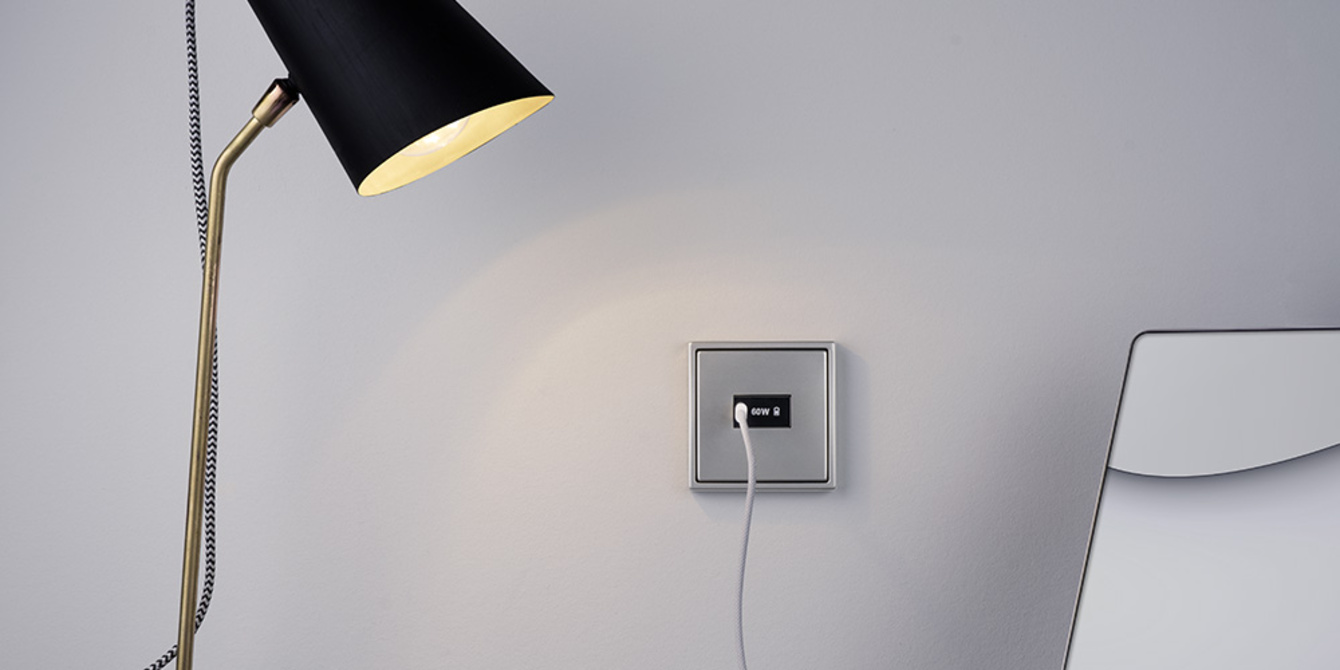 Ladegerät USB PD 60 bei Wolf Elektrotechnik GmbH & Co. KG in Bad Honnef