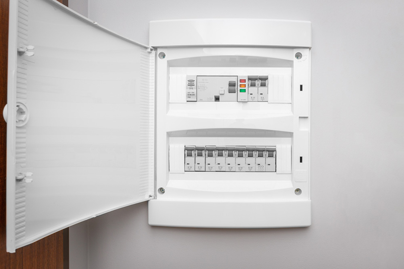 Über­spannungs­schutz bei Wolf Elektrotechnik GmbH & Co. KG in Bad Honnef